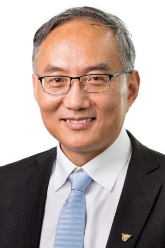 Chun Wang headshot