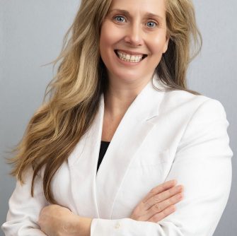 Headshot of Dr Anna Barker